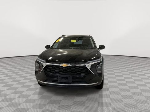 Certified 2025 Chevrolet Trax LT w/ LT Convenience Package image 4