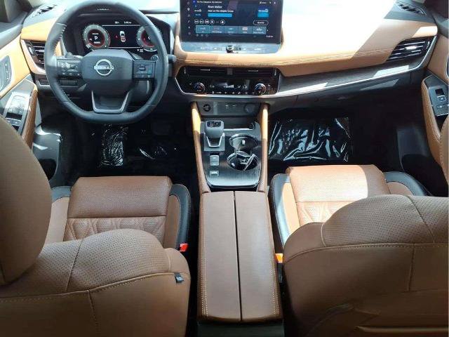 Certified 2025 Nissan Rogue Platinum FWD image 9