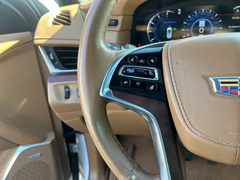 Used 2017 Cadillac Escalade Platinum AWD/4WD image 22