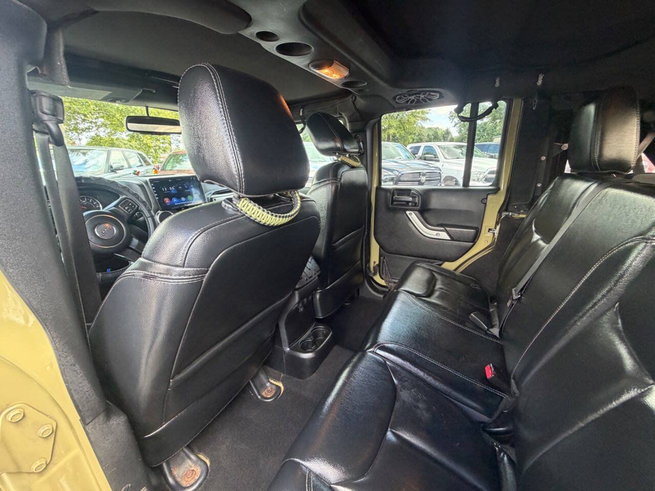 Used 2013 Jeep Wrangler Unlimited Sahara w/ Dual Top Group AWD/4WD image 13