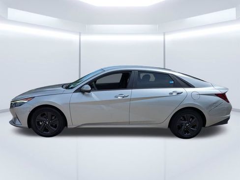 Used 2021 Hyundai Elantra SEL FWD image 7