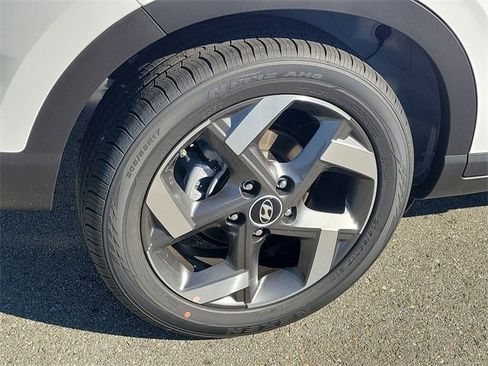 New 2026 Hyundai Venue SEL image 25