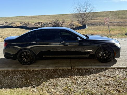 Used 2014 BMW 750Li image 5