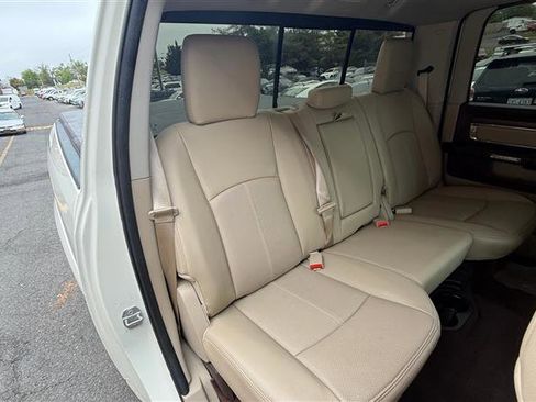 Used 2017 RAM 1500 Laramie w/ Convenience Group AWD/4WD image 14