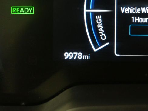 Used 2025 Toyota Corolla SE w/ SE Premium Package image 25