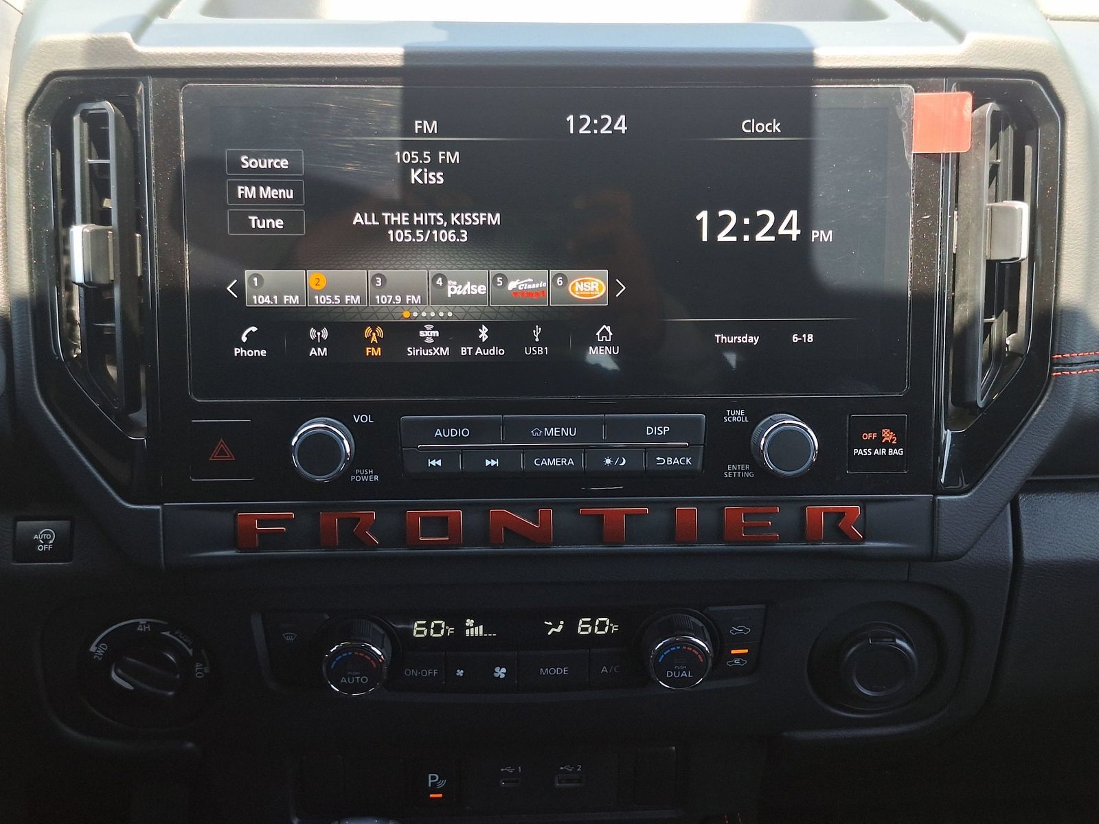 Used 2025 Nissan Frontier PRO-4X AWD/4WD image 21