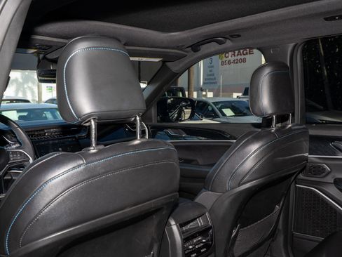 Used 2023 Jeep Grand Cherokee Trailhawk w/ Luxury Tech Group III image 18