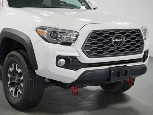 Used 2023 Toyota Tacoma TRD Off-Road image 4