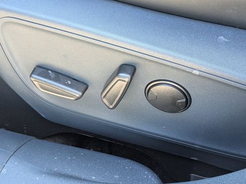 New 2026 Ford Maverick Lariat w/ Black Appearance Package image 21