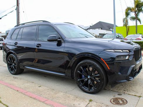 Used 2024 BMW X7 xDrive40i w/ M Sport Package AWD/4WD image 8