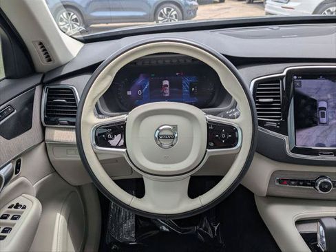 Used 2024 Volvo XC90 T8 Plus w/ Protection Package Premier AWD/4WD image 11