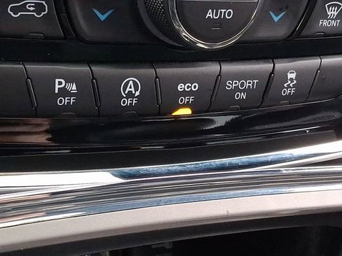 Used 2020 Jeep Grand Cherokee Altitude image 28