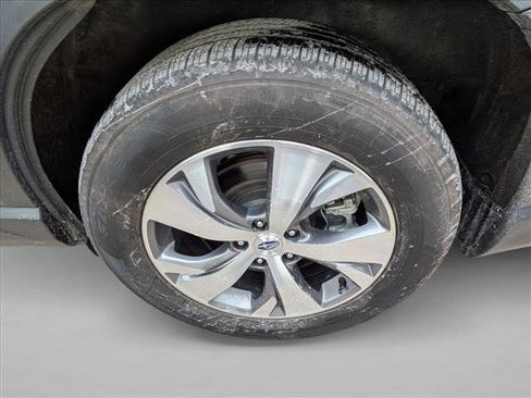 Certified 2024 Subaru Ascent Premium w/ Convenience Package image 9