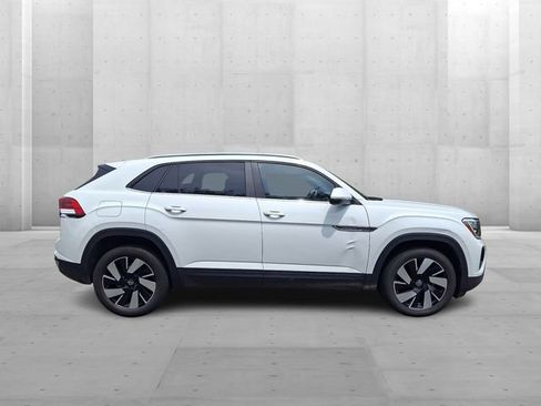 Used 2024 Volkswagen Atlas Cross Sport SE AWD/4WD image 7