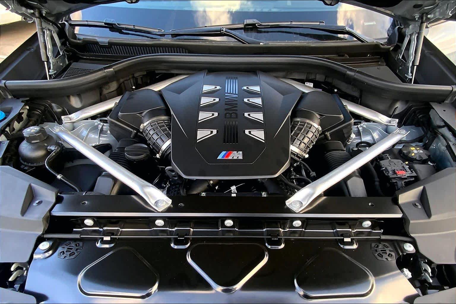 Used 2026 BMW X5 M60i AWD/4WD image 16