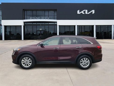 Used 2020 Kia Sorento S image 4