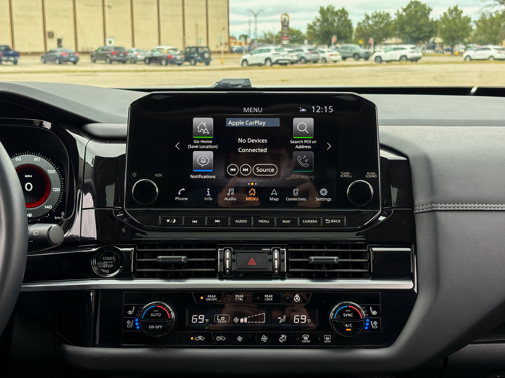 Used 2025 Nissan Pathfinder Platinum FWD image 17