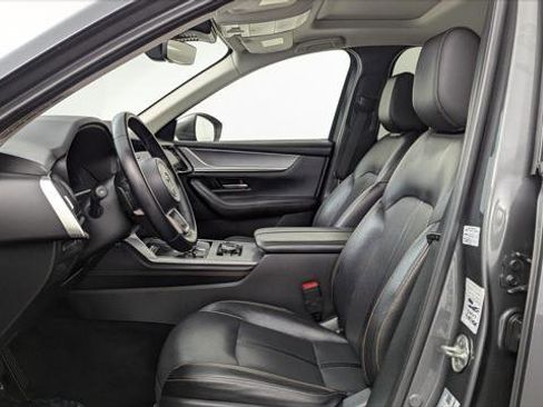 Used 2024 MAZDA CX-90 3.3 Turbo w/ Preferred Plus AWD/4WD image 11
