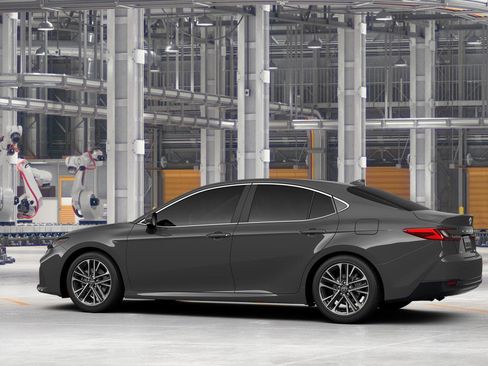 New 2026 Toyota Camry XLE image 5