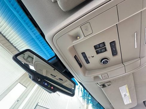 Used 2019 GMC Yukon XL SLT w/ Premium Edition image 31