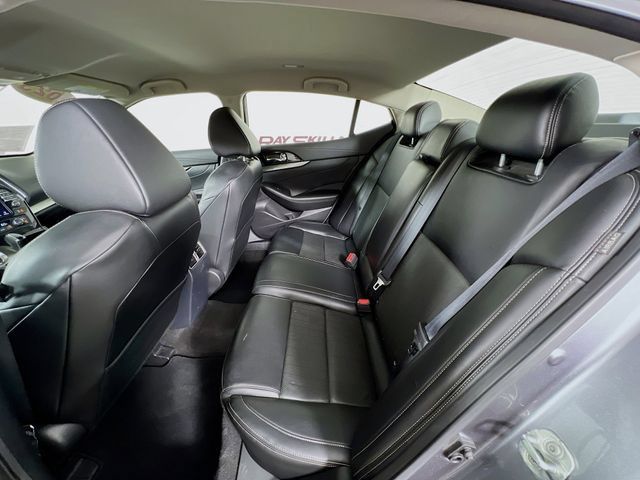 Used 2023 Nissan Maxima SV w/ Floor Mat Group FWD image 24