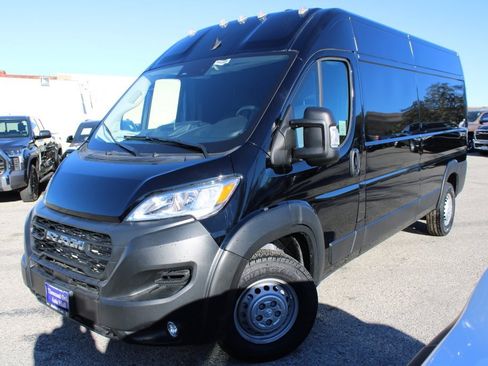 Used 2025 RAM ProMaster 2500 w/ Cold Weather Group image 1