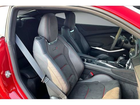 Used 2019 Chevrolet Camaro ZL1 RWD image 44