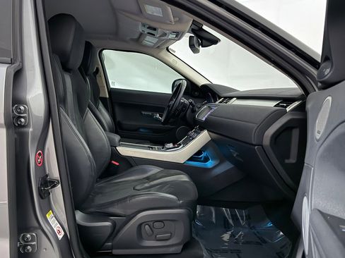 Used 2013 Land Rover Range Rover Evoque Pure image 24