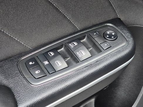 Used 2019 Dodge Charger SXT RWD image 23