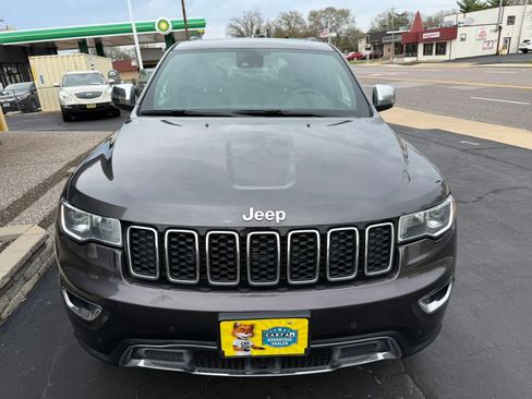 Used 2018 Jeep Grand Cherokee Limited image 4