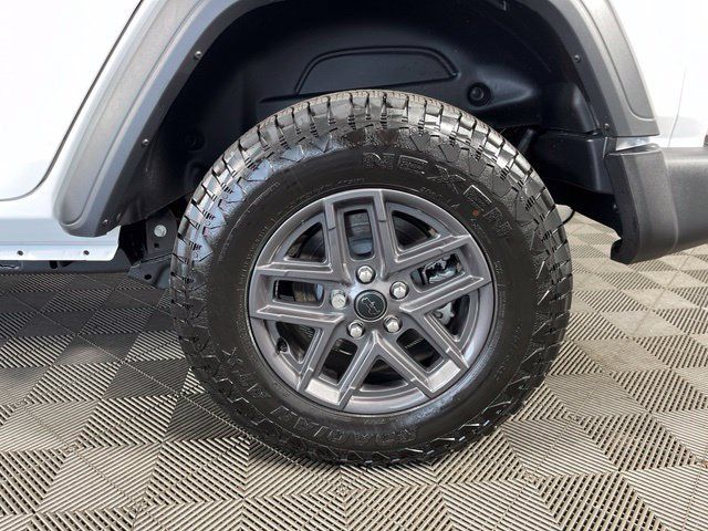 Used 2026 Jeep Wrangler Unlimited Sport AWD/4WD image 10