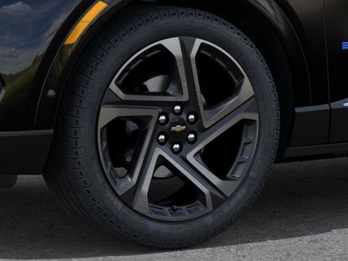 New 2025 Chevrolet Equinox EV LT w/ Convenience Package II FWD image 43