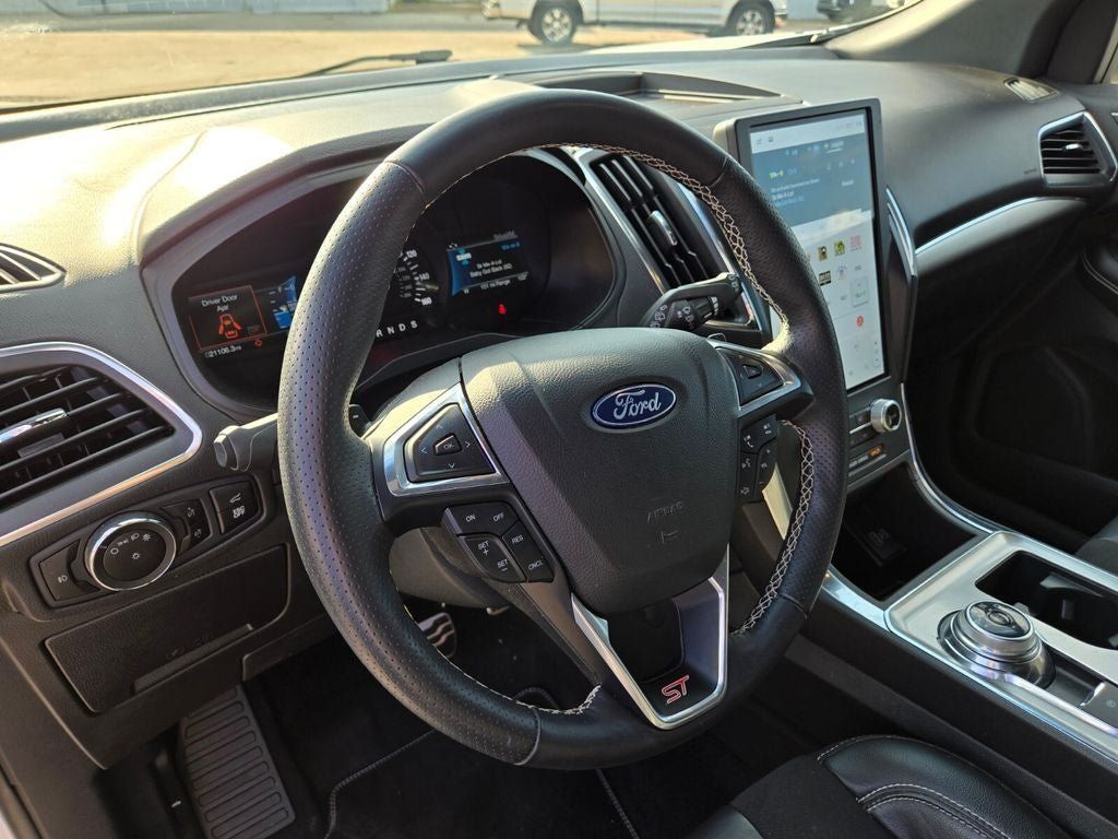 Used 2023 Ford Edge ST AWD/4WD image 11
