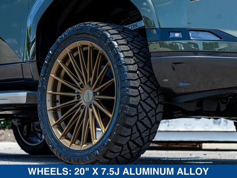 Used 2025 Lexus GX 550 w/ Accessory Package (Z1) AWD/4WD image 30