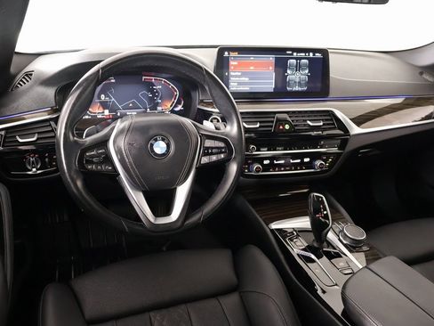 Certified 2023 BMW 530i 530i w/ Premium Package image 2