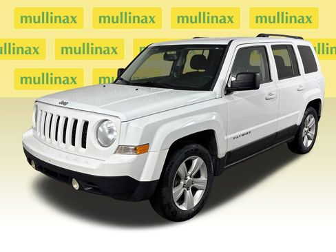 Used 2014 Jeep Patriot Latitude FWD image 14