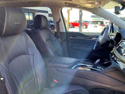 Used 2021 Buick Enclave Avenir w/ Avenir Technology Package image 9