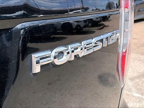 Used 2016 Subaru Forester 2.5i Limited w/ Protection Package #2 image 9