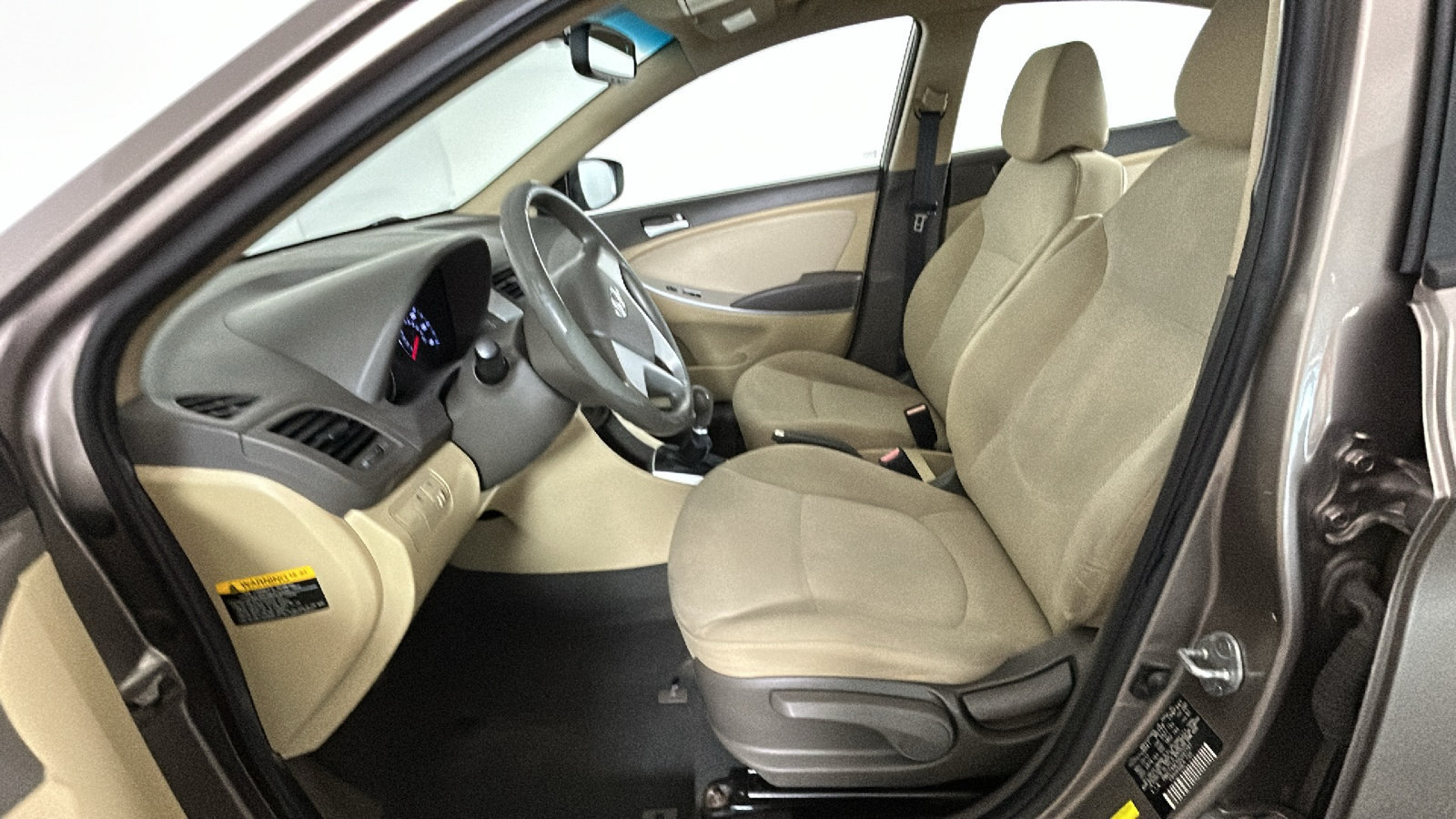 Used 2013 Hyundai Accent GLS FWD image 13