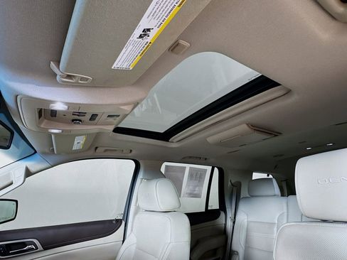 Used 2015 GMC Yukon Denali AWD/4WD image 22