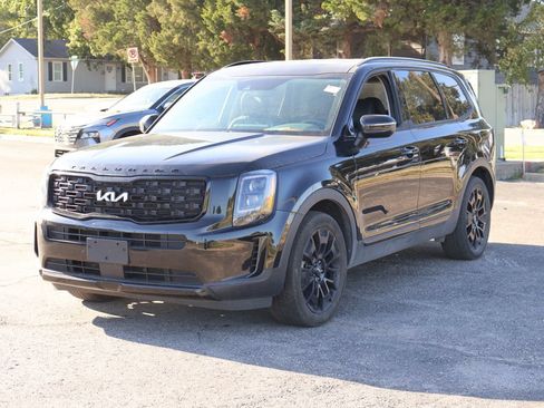 Used 2022 Kia Telluride EX w/ EX Premium Package AWD/4WD image 3