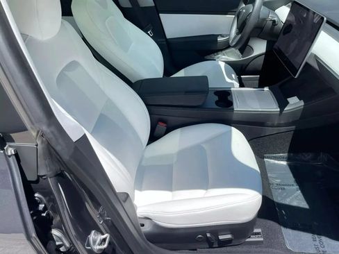 Used 2023 Tesla Model 3 Standard Range RWD image 13