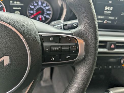 Used 2022 Kia K5 LXS image 18
