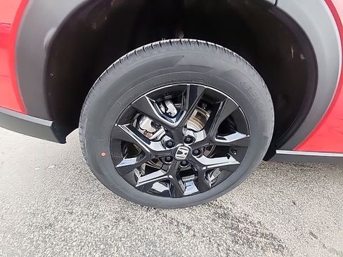 Certified 2025 Honda HR-V Sport image 11
