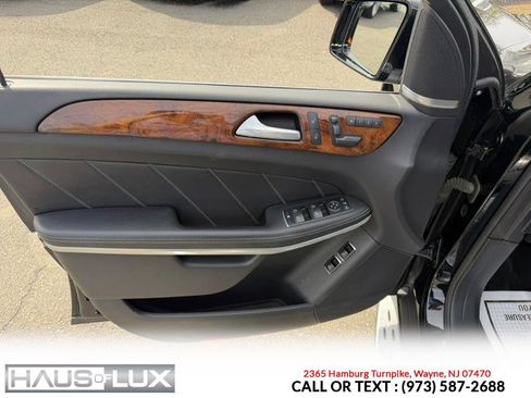 Used 2014 Mercedes-Benz GL 550 4MATIC w/ Driver Assistance Package image 18