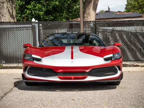 Used 2023 Ferrari 296 GTS RWD image 2