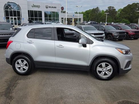 Used 2020 Chevrolet Trax LS w/ Tint and Cruise Package FWD image 13