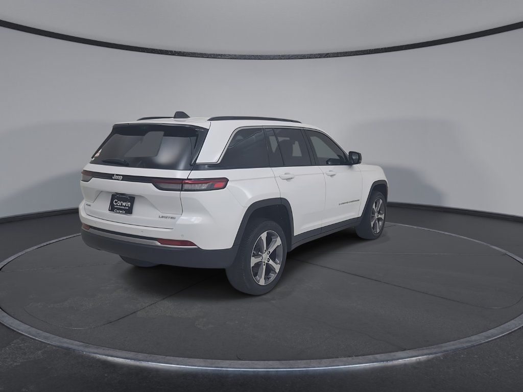 New 2026 Jeep Grand Cherokee Limited w/ Luxury Tech Group II AWD/4WD image 14