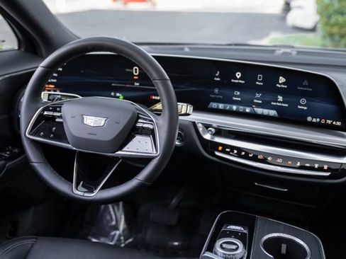 Used 2024 Cadillac Lyriq Luxury RWD image 28