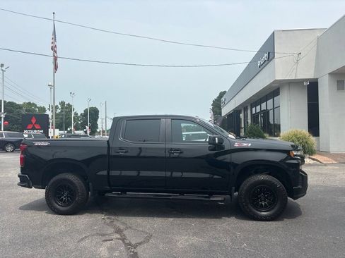 Used 2022 Chevrolet Silverado 1500 LT Trail Boss w/ Safety Package AWD/4WD image 2